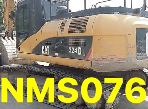 CAT 324D 27 tonne excavator NMS076 for dry hire Newcastle area 4
