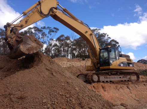 cat 330dl excavator 5