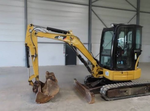 Cat 3.5T excavator 1