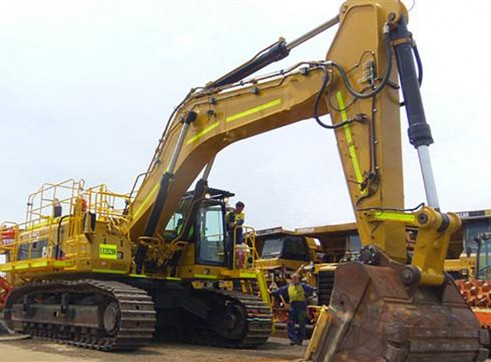 Cat 365CL Excavator 2