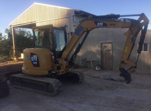 Cat 5T 305E Excavator 4