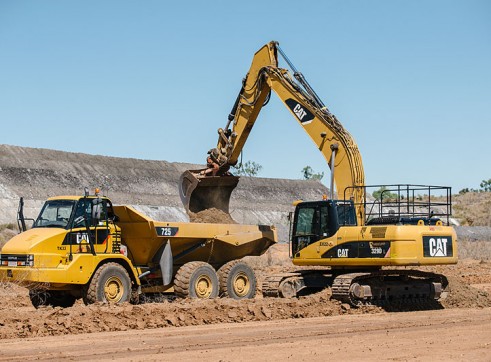 Cat 725 Artic Dump Truck 25T