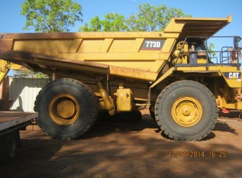 Cat 773D Dump truck 1