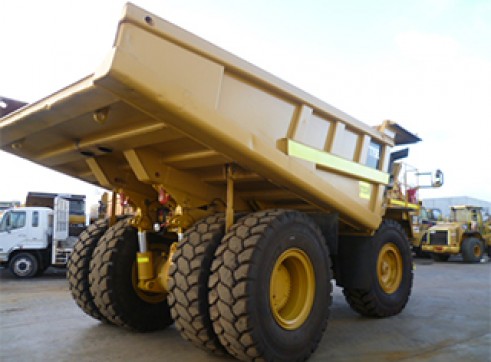 Cat 775E Rigid Dump Truck 1