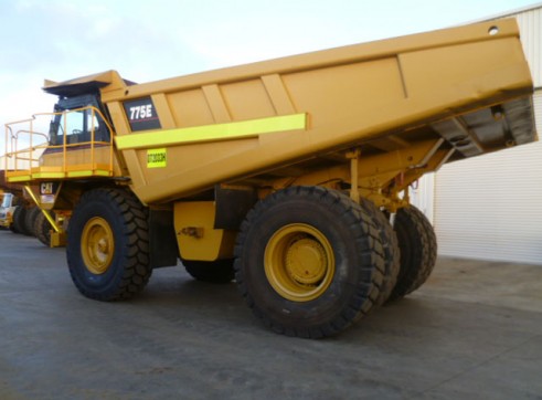 Cat 775E Rigid Dump Truck 2