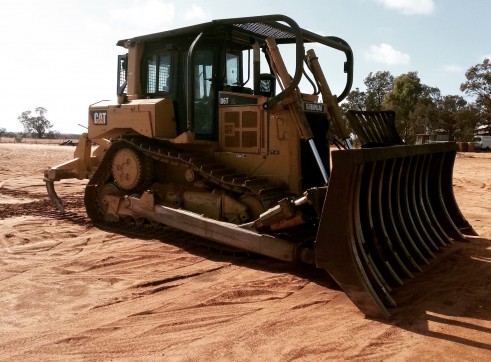 Cat D6T Dozer 2