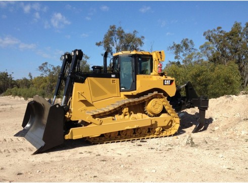 Cat D8T Dozer