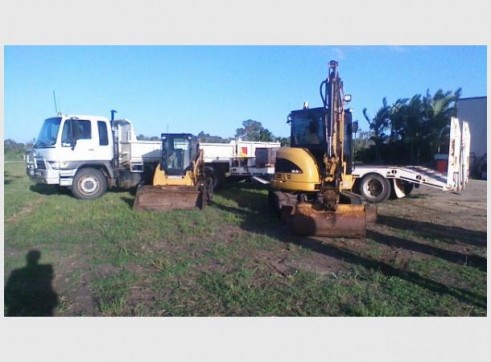 Cat Skid Steer 1