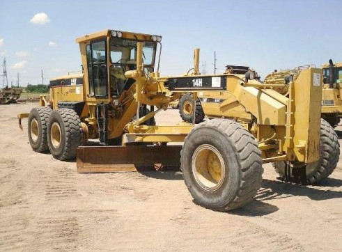 Caterpillar 14H Grader