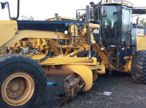 Caterpillar 16M Grader 1