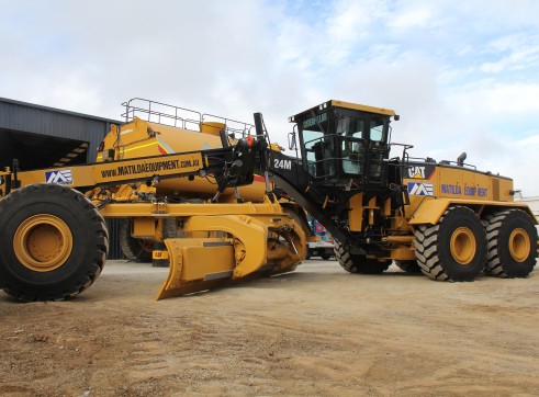 Caterpillar 24-M Grader 2