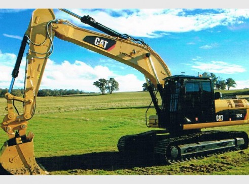 Caterpillar 329 Excavator