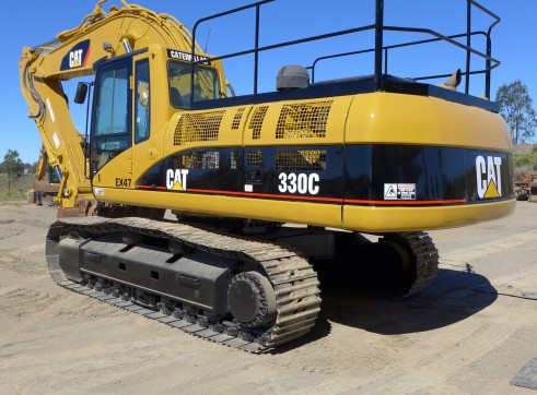 Caterpillar 330 Excavator 2