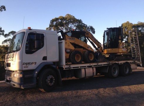 Caterpillar 3T Excavator 1