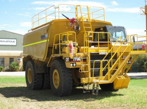 Caterpillar 773D Water Carts