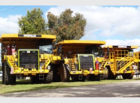 Caterpillar 777 Dump Trucks 1