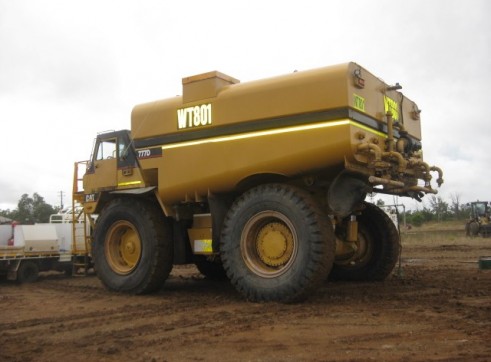 Caterpillar 777D Water Truck 2