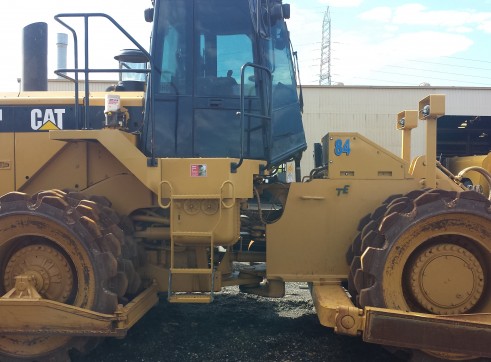 Caterpillar 825G Compactor