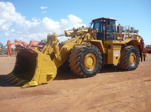 Caterpillar 988G Loader