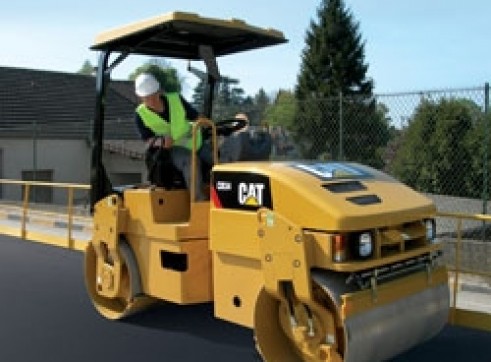 Caterpillar CB34 Roller 1