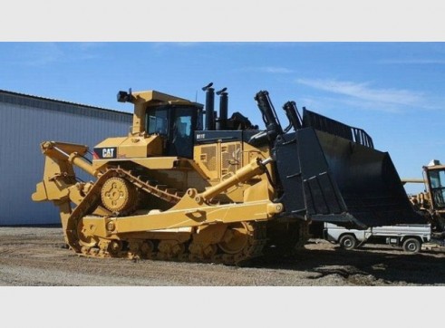 Caterpillar D11T Dozer 1