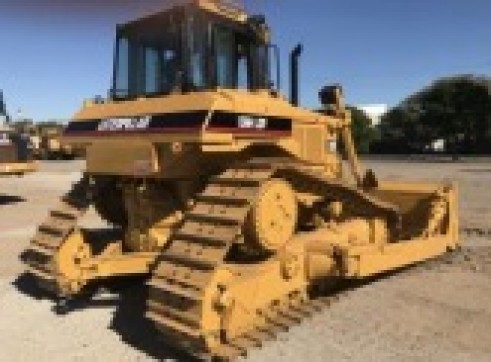 Caterpillar D6H Bulldozer 2