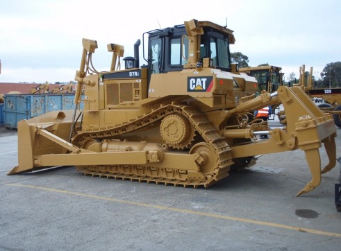 Caterpillar D7 Dozer 1