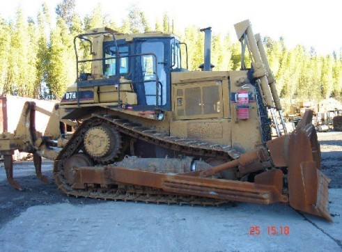 Caterpillar D7H Dozer 1