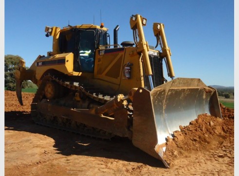 Caterpillar D8T Dozer 1