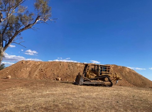 Caterpillar D8T Dozer 4