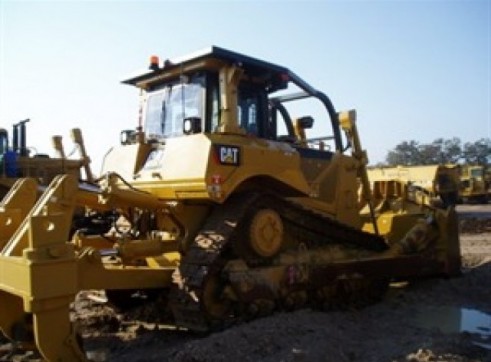 Caterpillar D8T Dozer 2