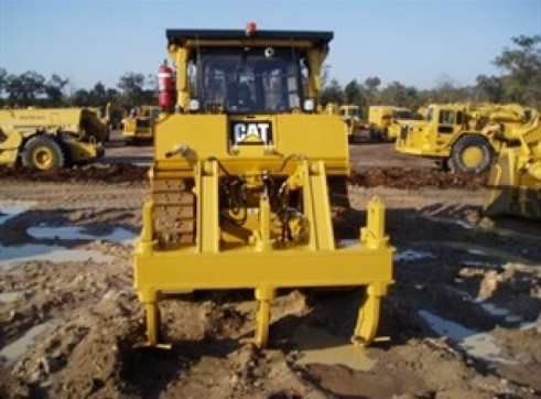 Caterpillar D8T Dozer 3