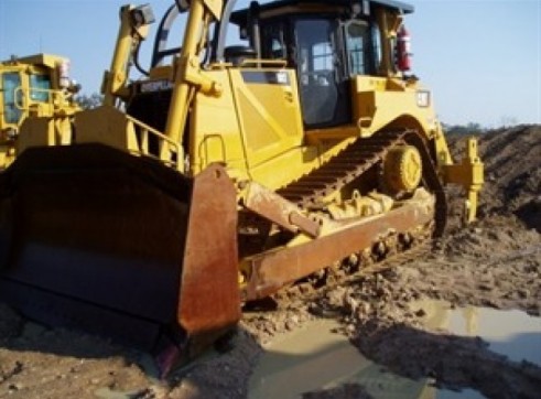 Caterpillar D8T Dozer 1