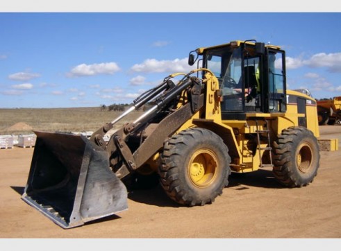 Caterpillar	 IT38G Loader* 2