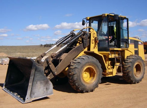 Caterpillar	 IT38G Loader* 2