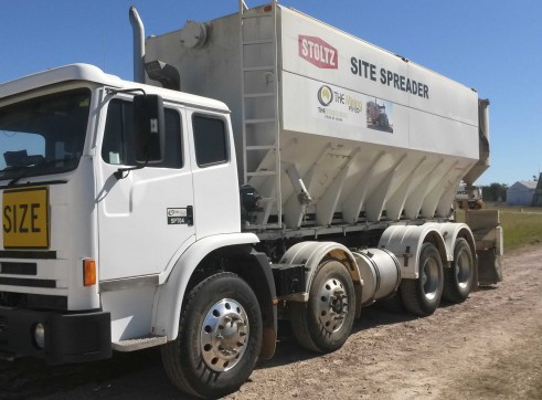 Cement / Lime Spreader Trucks - 20m3 capacity