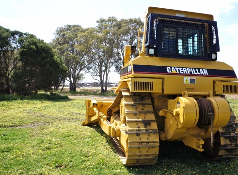 D7H BULLDOZER WITH WINCH 3
