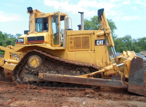 D7H Dozer 1