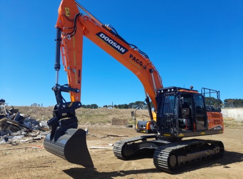 Doosan 21T Excavator 1