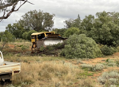 Dozer,excavator,heavy haulage 4