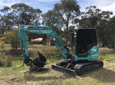 5.5T Kobelco Excavator 1