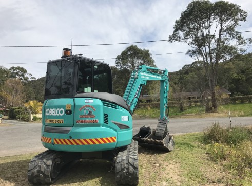 5.5T Kobelco Excavator 2