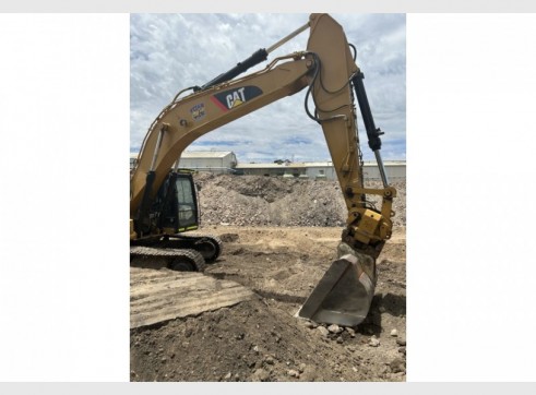 30T Caterpillar 330E Excavator