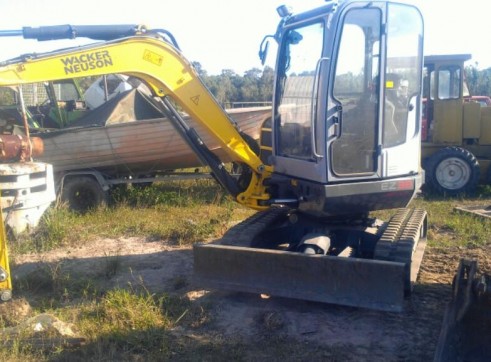 Excavator 4tonne