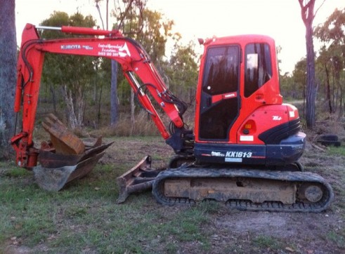 Excavator kubota 5.5t 3