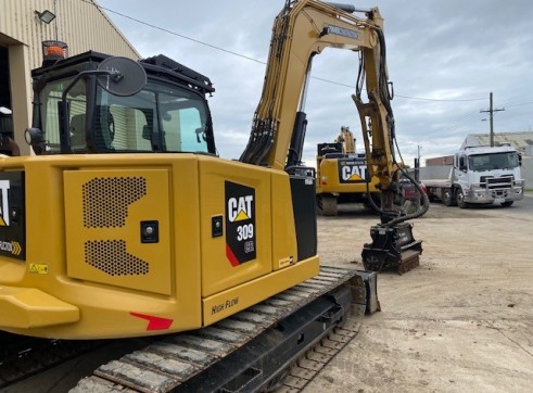 9T CAT 309CR Excavator with CAT Mulcher 2