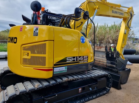 EXCAVATOR OPERATOR WET HIRE 2