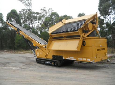 FTR150 Tracked Feeder 3