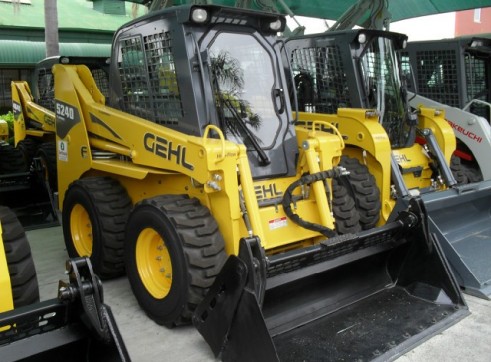 Gehl 5240E Skid Steer 1