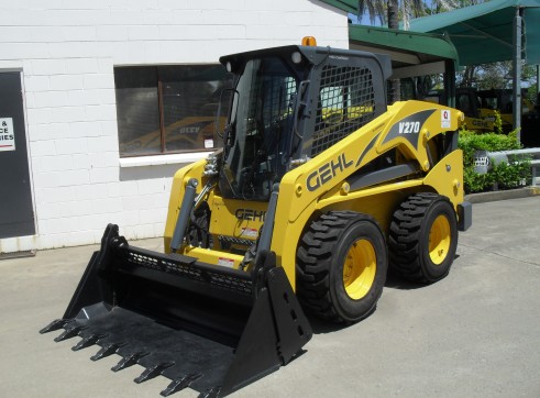 GEHL V270 Skid Steer